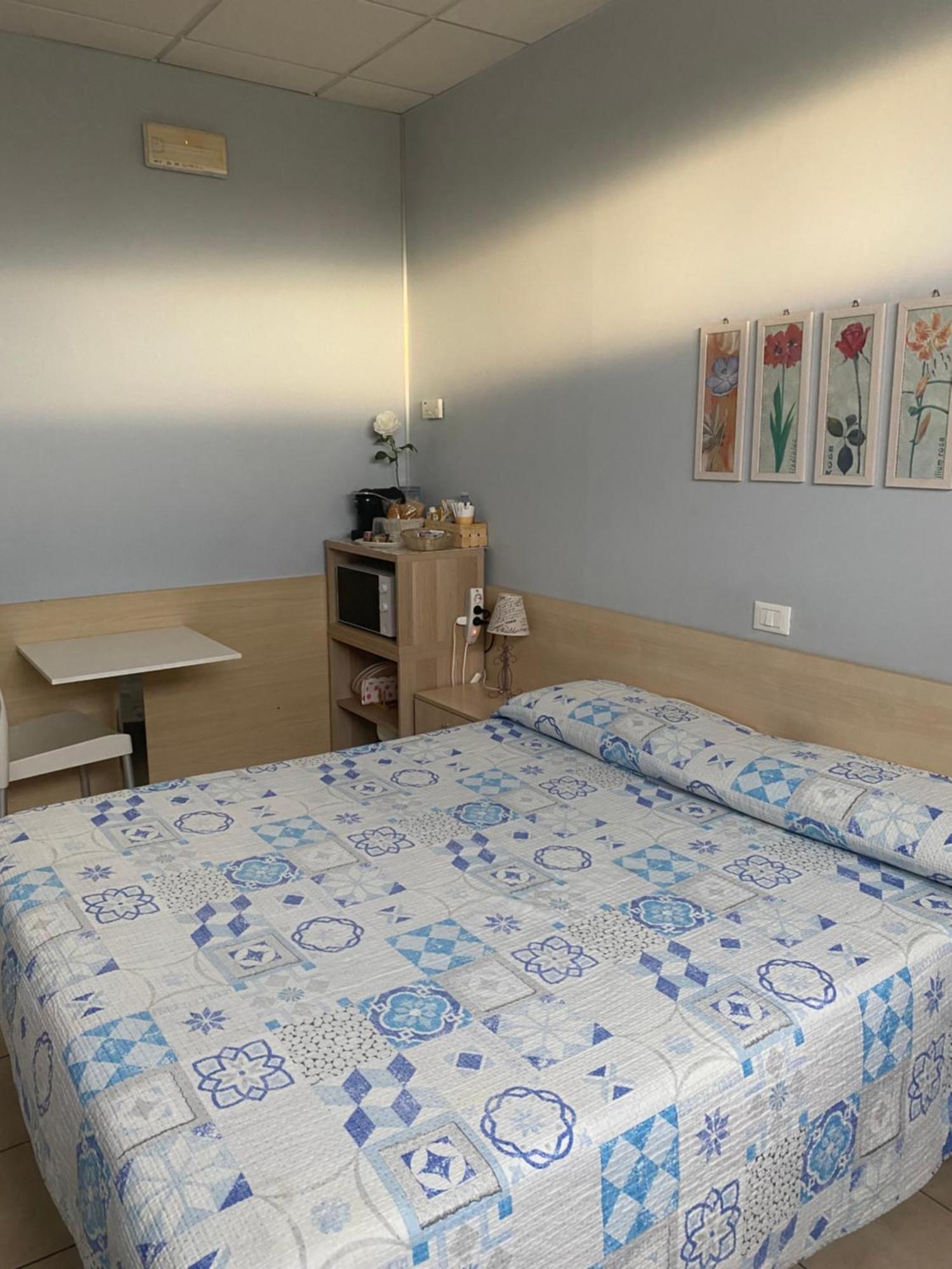 Il Chiesino Hotel Pontedera Eksteriør billede