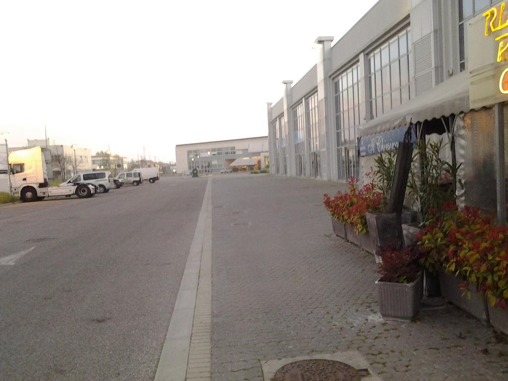 Il Chiesino Hotel Pontedera Eksteriør billede